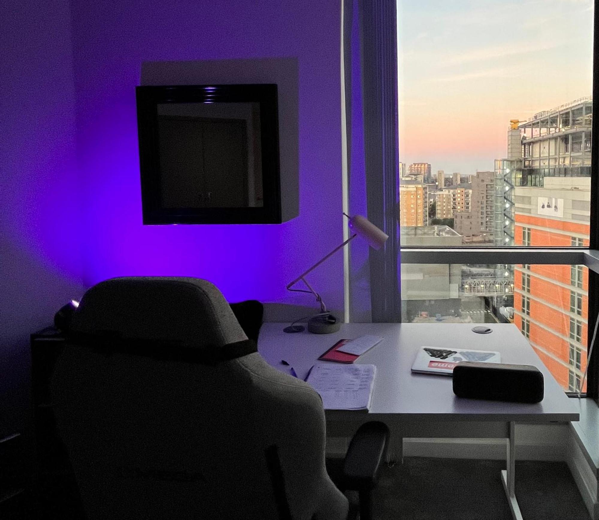 Luxury In Canary Wharf Centre With Private Balcony, And 360 Skyline View Appartamento